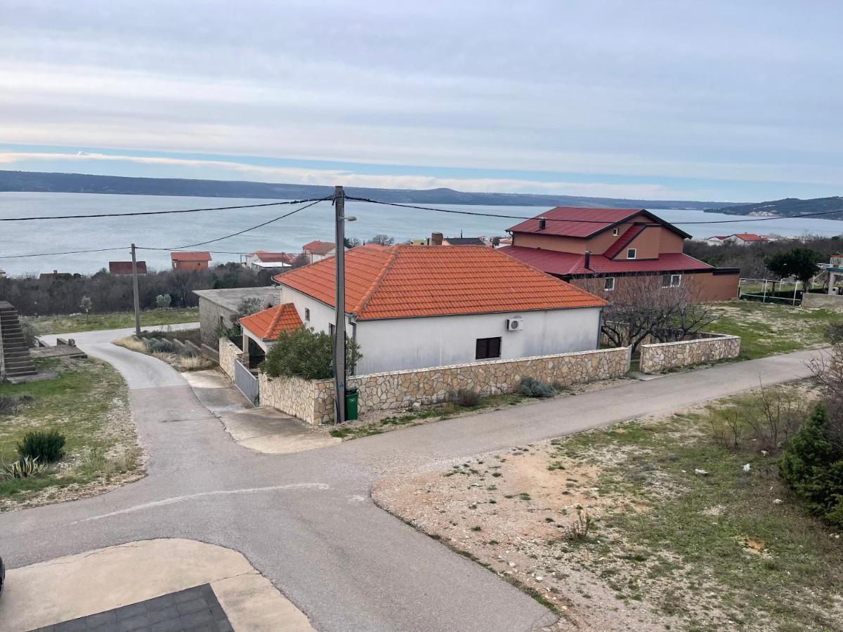Apartments Frigan Maslenica Bagian luar foto