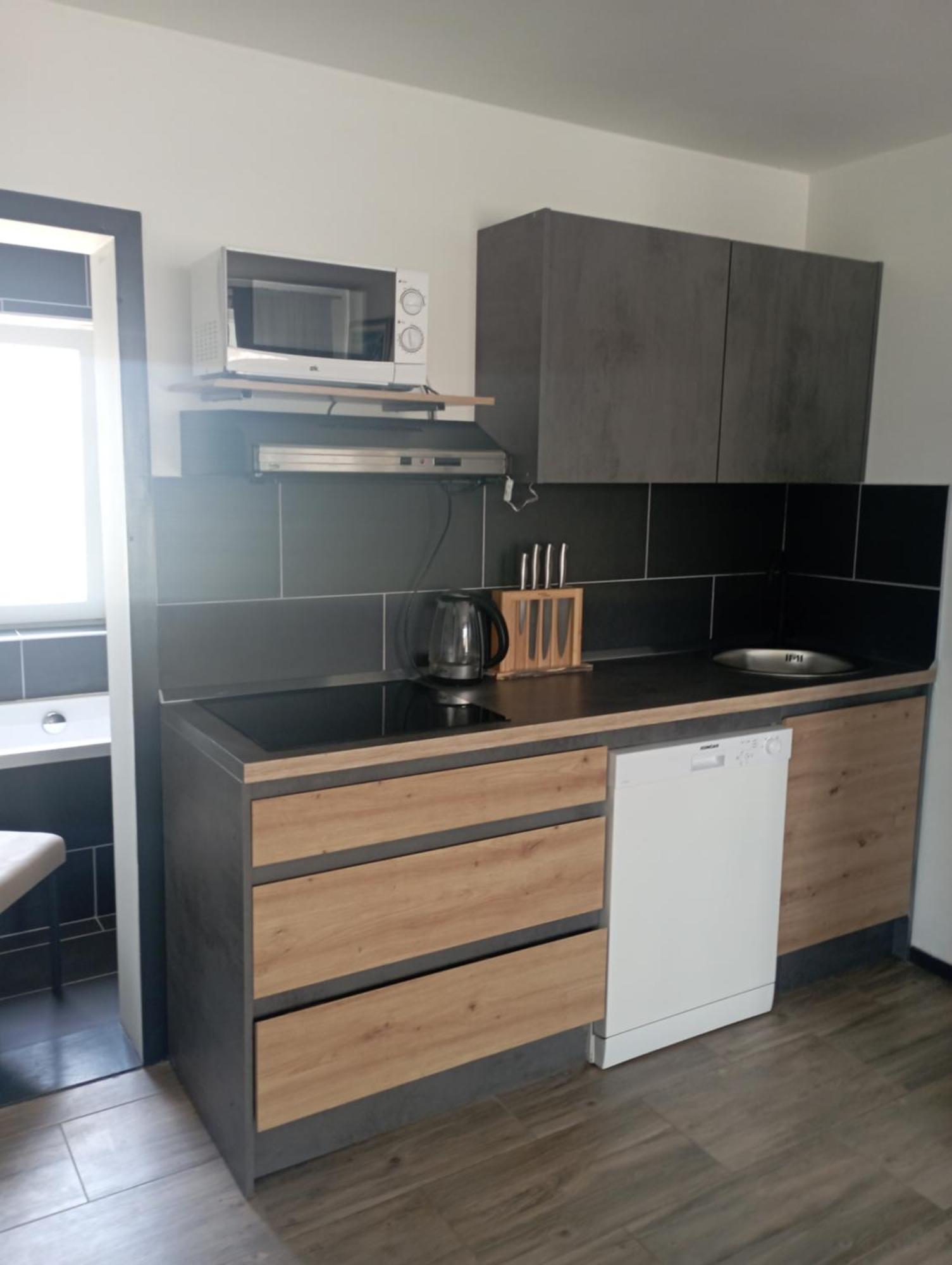Apartments Frigan Maslenica Bagian luar foto