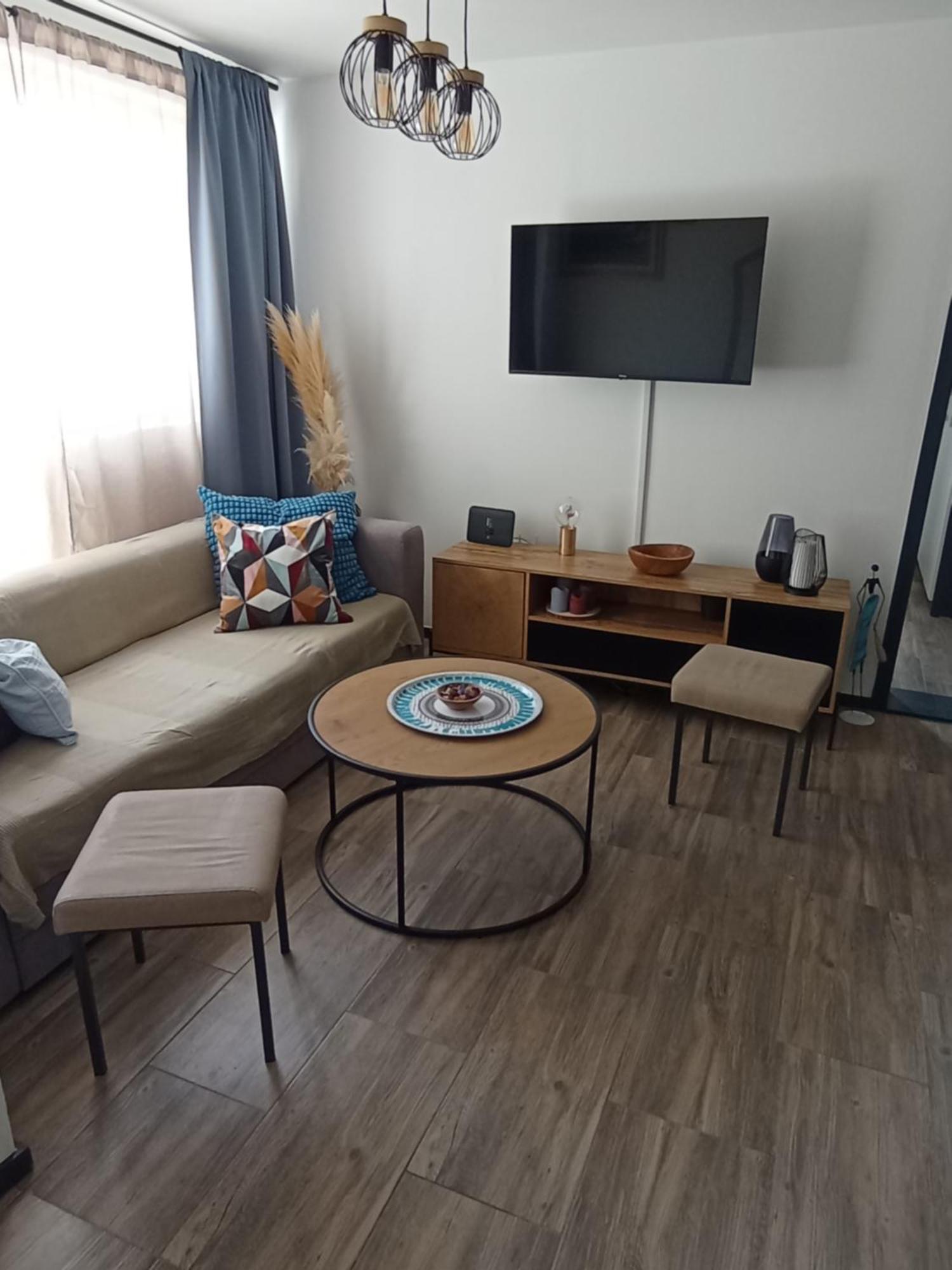 Apartments Frigan Maslenica Bagian luar foto